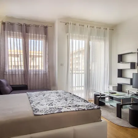 Apartament Zebra *