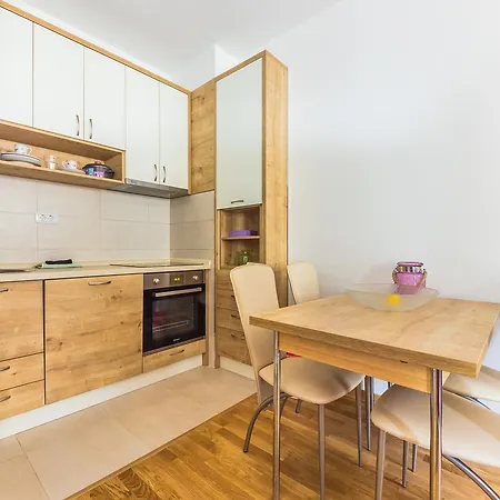 Zebra Apartament *